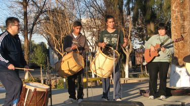 Taller de bombo y percusión folklórica