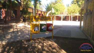 Colocan cestos para residuos en escuelas santaluceñas