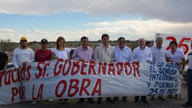 Caucete: Colocaron la piedra basal de la nueva planta de residuos, y obras de agua y gas