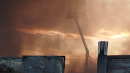 Estiman que el incendio en el Parque Industrial causó daños por al menos $200 millones Estiman que el incendio en el Parque Industrial causó daños por al menos $200 millones