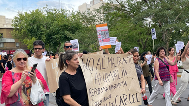 Multitudinaria marcha por Topito, el perro asesinado en Chimbas
