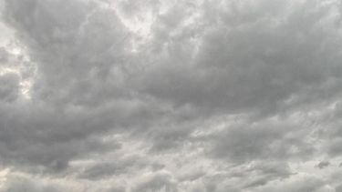 Máxima de 15º con alerta por vientos intensos