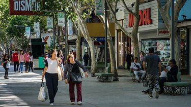 Feriado con llamativa actividad en el centro sanjuanino