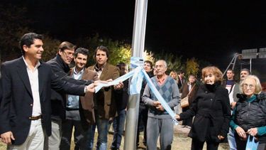 Luminaria nueva para los vecinos del departamento