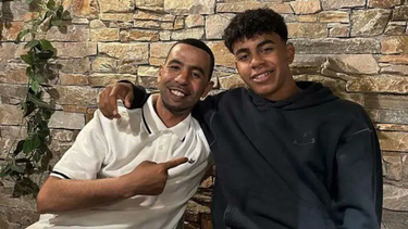 Apuñalaron al padre de la nueva estrella del fútbol mundial