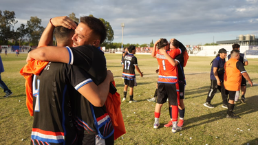 de la ilusion a la gloria: defensores de argentinos vencio a villa hipodromo y ascendio por primera vez a primera de la ilusion a la gloria: defensores de argentinos vencio a villa hipodromo y ascendio por primera vez a primera