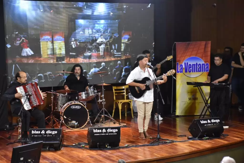 Lautaro Ortiz, en el momento de su interpretación en la final del concurso de La Ventana.