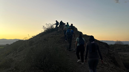 San Martín invita a una actividad de senderismo y observación del cielo, antes de que finalice el año.