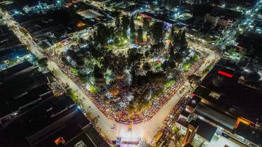 Miles de personas se reunieron en torno a la plaza principal de Jáchal para vivir la primera jornada de la Fiesta Nacional de la Tradición.