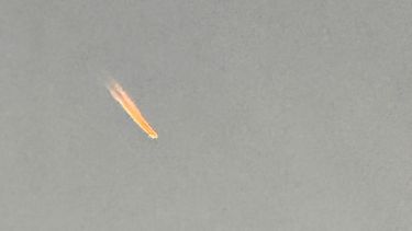 ¿Un cometa en San Juan? Un vecino capturó un impactante fenómeno en el cielo capitalino