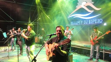 Ullum y su Espejo brillaron en la primera noche