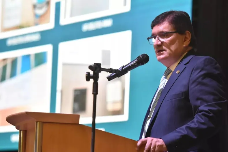 El ministro de la Corte de Justicia de San Juan, Daniel Olivares Yapur, habló sobre las presentaciones de la oposición ante la Corte Suprema para que Sergio Uñac no sea candidato.