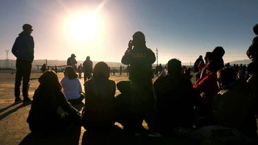 La energía del eclipse unió a los sanjuaninos: tres deseos y el recuerdo de los que ya no están