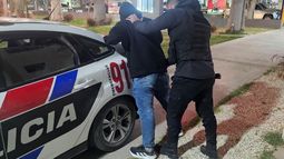 Arrestaron a 30 personas en diferentes controles en San Juan: secuestraron una moto robada Arrestaron a 30 personas en diferentes controles en San Juan: secuestraron una moto robada