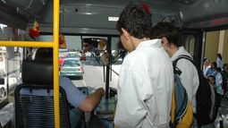 A partir del lunes ya se podrá viajar con boleto escolar por el mismo precio del año pasado