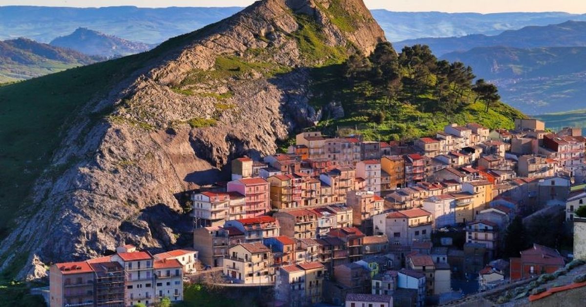 Imperdible: Italia ofrece casas a 1 Euro en uno de sus pueblos más bellos