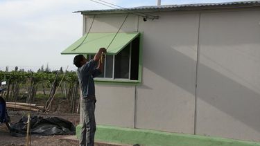Crecida en Sarmiento: En una semana estarán listos 35 modulos habitacionales