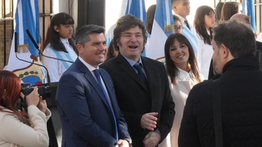 El emocionante video de Milei cantando el Himno junto a los alumnos de la Escuela Normal Sarmiento