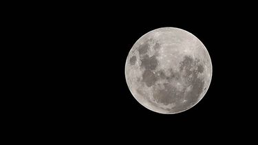La superluna se quedó en San Juan