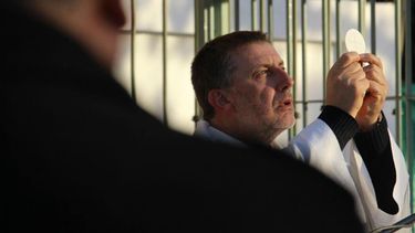 Hallaron muerto al padre Roberto Casasola en la parroquia de Andacollo