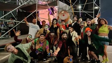 La década murguera de La Pericana: autogestión, familia y mensajes que invitan a la reflexión