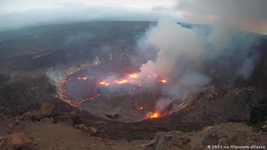 El volcán Mauna Loa ha encendido las alarmas en Hawaii.