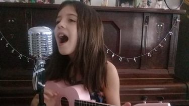 Sol, la pequeña sanjuanina que reversionó el tema oficial de la FNS