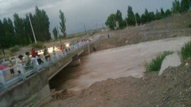 Iglesia: Dos familias evacuadas por las intensas lluvias