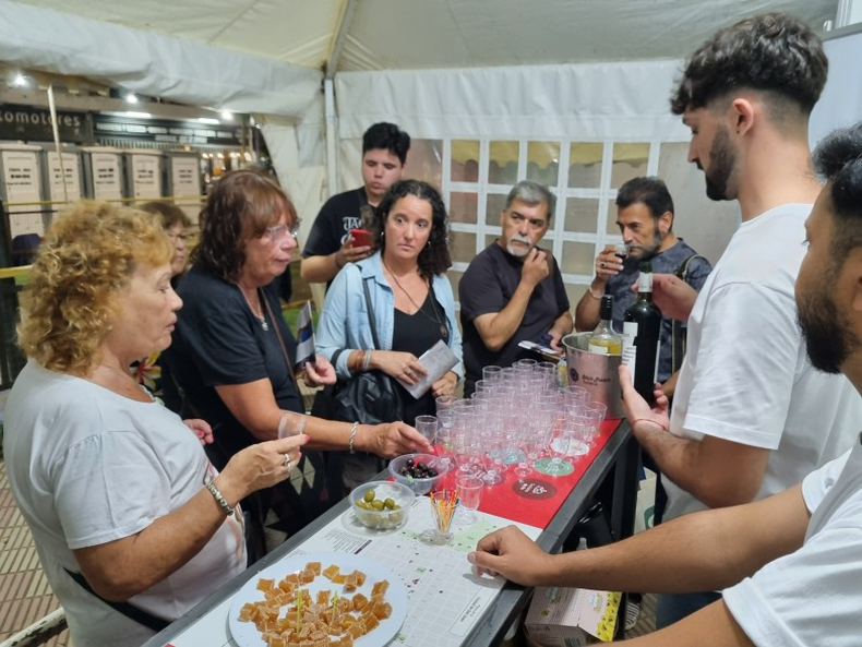 San Juan se encuentra en Cosquín ofreciendo sus atractivos turísticos.