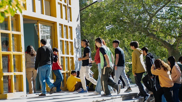 En la UNSJ afirman que, al menos, un 64% de sus alumnos universitarios trabaja y estudia