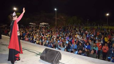 Los vallistas recibieron a su Virreina con una caravana