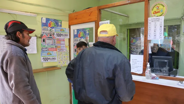 La agencia Silvina existe hace 32 años en el corazón de 9 de Julio y por primera vez allí se consagró un ganador el 3 de julio pasado, que es un jornalero de la zona.&nbsp;