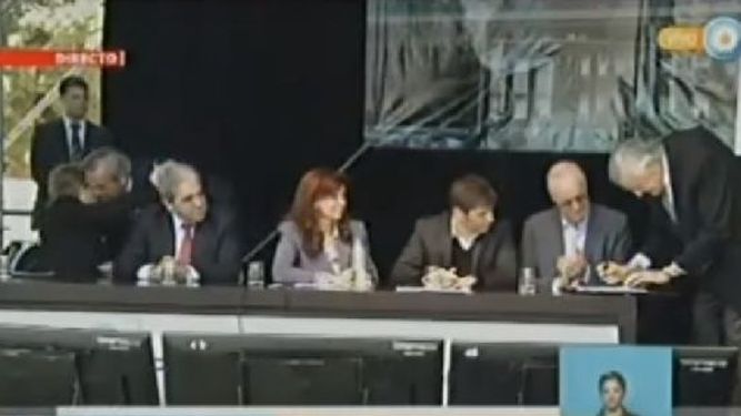 Gioja refinanció deuda provincial con la Nación por última vez como Gobernador