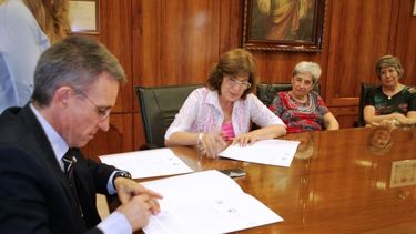 Centro Mutual RH Negativo y UCCuyo suscribieron acuerdos