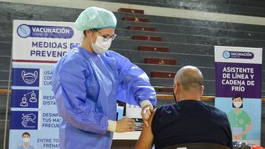 Sigue la vacunación contra el coronavirus en San Juan este fin de semana: mirá los centros