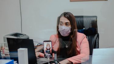 La intendenta de Caucete realizó el primer vivo en Facebook para charlar con los vecinos