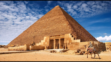 La pirámide de Giza es uno de los puntos turísticos más visitados de Egipto.