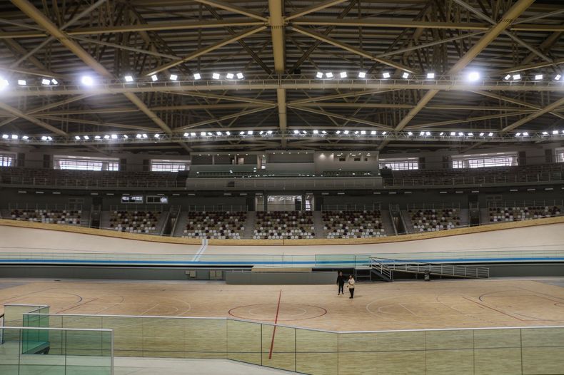 El Campeonato Panamericano de ciclismo de pista, a desarrollarse del miércoles 14 al domingo 18 de junio, será el primer evento deportivo que recibirá el flamante velódromo cubierto. &nbsp;