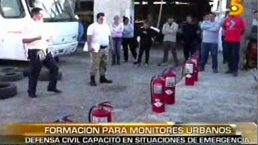 Capacitaron en defensa civil a monitores urbanos