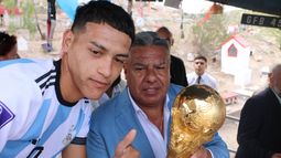 Si fuiste a recibir la Copa del Mundo a la Difunta Correa, buscate