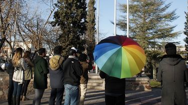 Autorizan a un chico trans a realizarse una cirugía que lo ayudará a construir su identidad