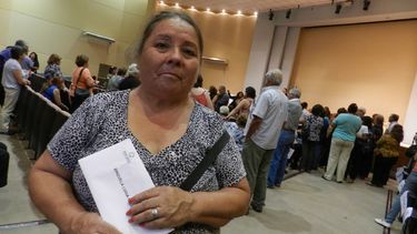 La alegría del abuelo sordo y de la mujer del lustrabotas