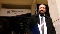 Pese a que apeló la inhabilitación de su matrícula y podía seguir litigando, Julián Gil fue bloqueado en la Justicia Pese a que apeló la inhabilitación de su matrícula y podía seguir litigando, Julián Gil fue bloqueado en la Justicia