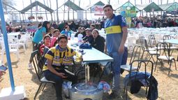 Si estuviste en el primer día de la Fiesta del Carneo Español, buscate