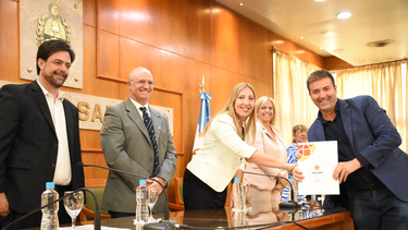 Entregaron su personería jurídica a 35 asociaciones civiles de San Juan.