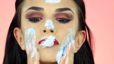 Insólito uso de la crema de afeitar que es furor en las redes