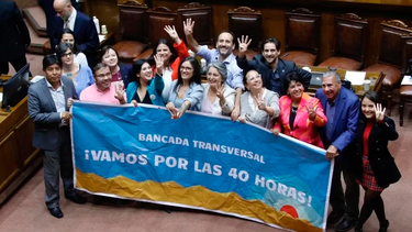 Golazo chileno: se hizo ley la reducción de la jornada laboral