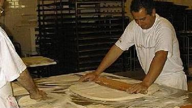 Los panaderos piden al IPV por sus viviendas