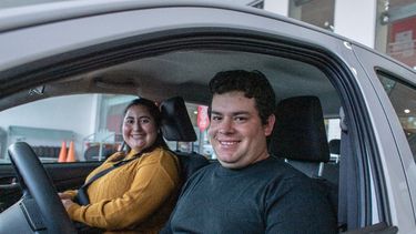 Entregaron el 50% de un Toyota Etios al ganador del sorteo Club de Amigos Señor González