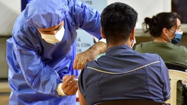 Atención: ahora se puede aplicar el refuerzo cuatro meses después de la segunda dosis